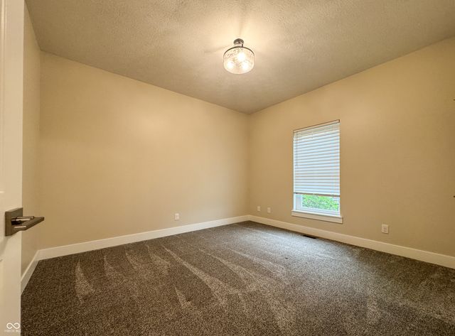 4716 Jennah Way, Terre Haute, IN 47802