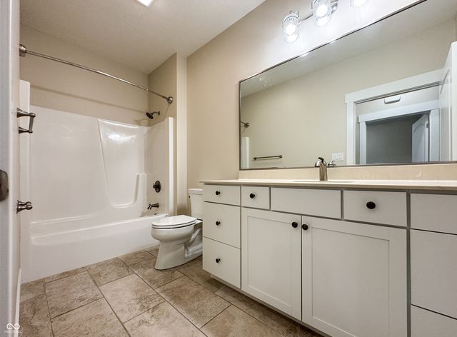 4716 Jennah Way, Terre Haute, IN 47802