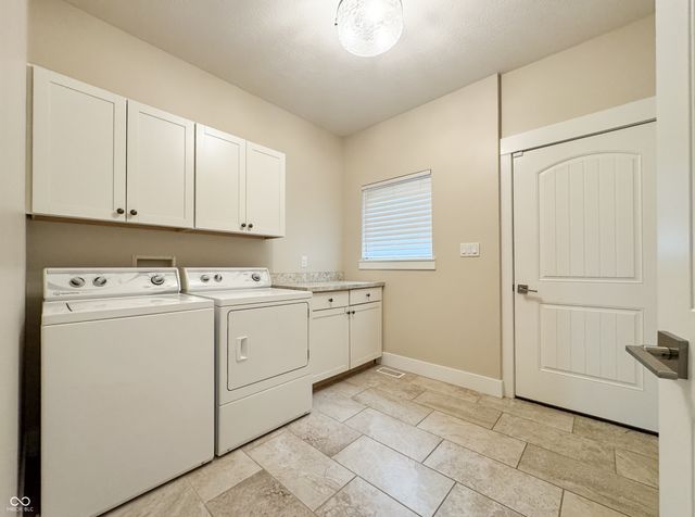 4716 Jennah Way, Terre Haute, IN 47802