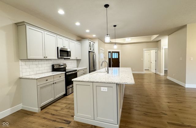 4716 Jennah Way, Terre Haute, IN 47802