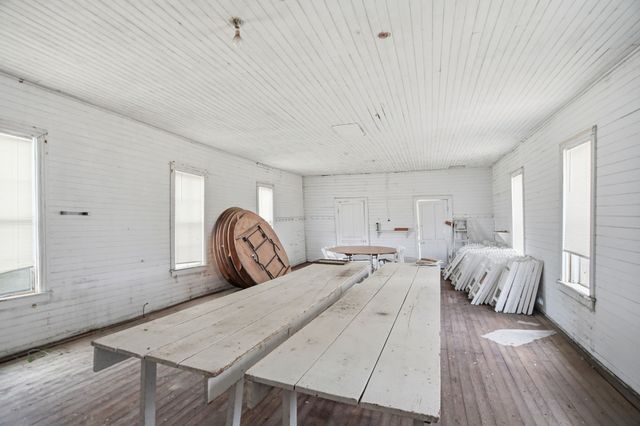 5918 Lakeview Rd, Springfield, TN 37172