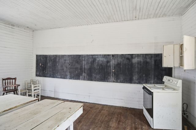 5918 Lakeview Rd, Springfield, TN 37172