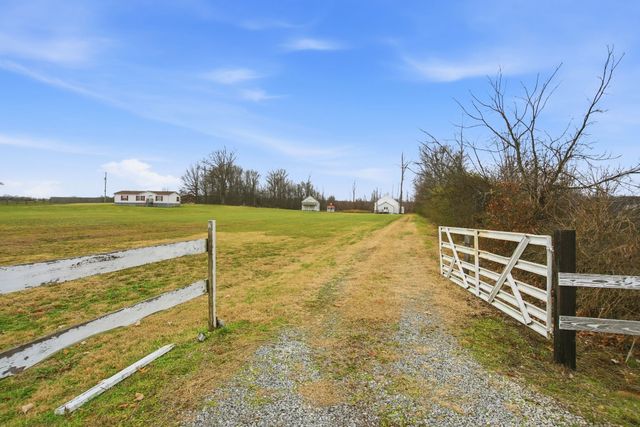 5918 Lakeview Rd, Springfield, TN 37172