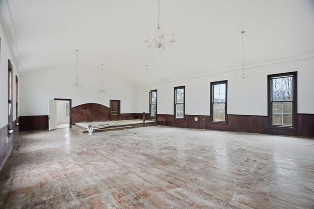 5918 Lakeview Rd, Springfield, TN 37172