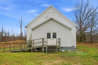 5918 Lakeview Rd, Springfield, TN 37172