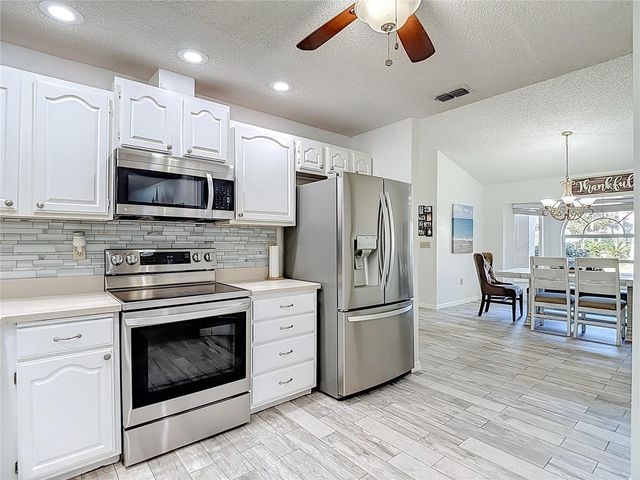 1621 SIR HENRYS TRAIL, Lakeland, FL 33809