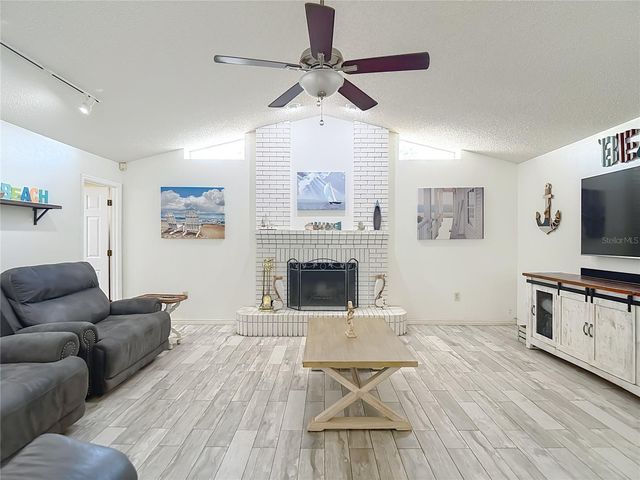 1621 SIR HENRYS TRAIL, Lakeland, FL 33809