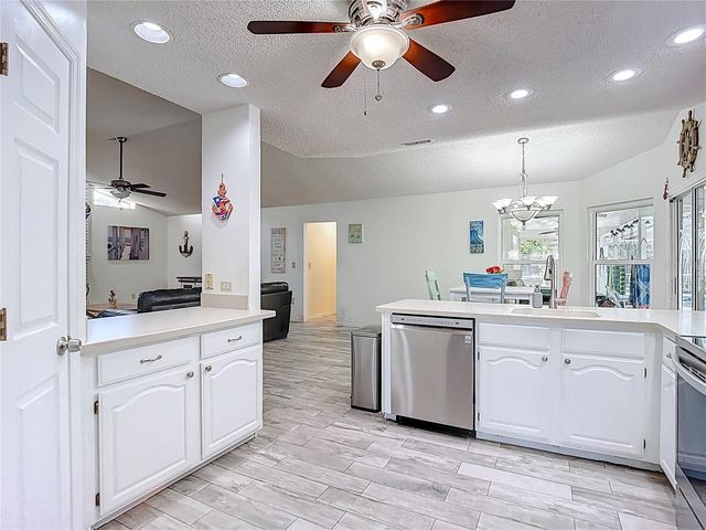 1621 SIR HENRYS TRAIL, Lakeland, FL 33809