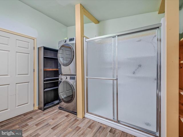 564 SHADE LN, Berkeley Springs, WV 25411