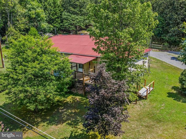 564 SHADE LN, Berkeley Springs, WV 25411