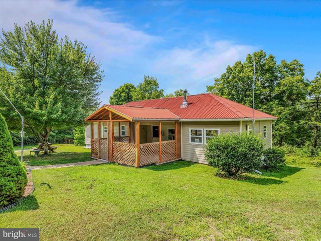 564 SHADE LN, Berkeley Springs, WV 25411