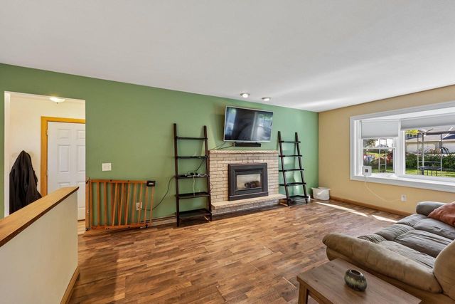 17 St Albans Avenue, Madison, WI 53714