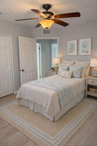 5721 10TH AVENUE N, St Petersburg, FL 33710