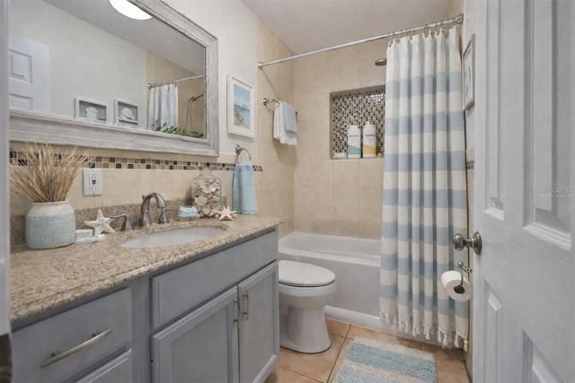 5721 10TH AVENUE N, St Petersburg, FL 33710