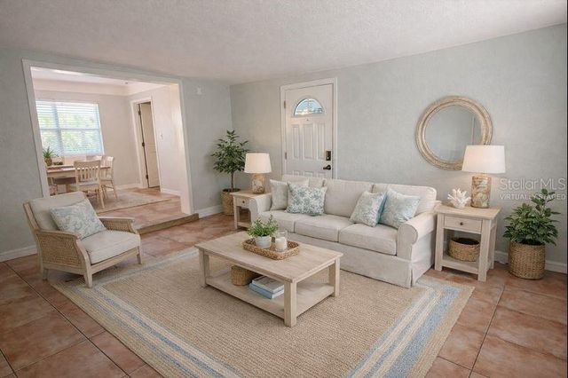 5721 10TH AVENUE N, St Petersburg, FL 33710