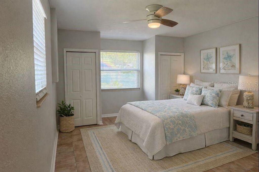 Image 9 of property listing at 5721 10TH AVENUE N, St Petersburg, FL 33710