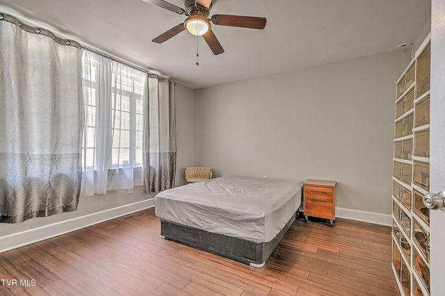 502 Valley Drive, Bristol, VA 24201