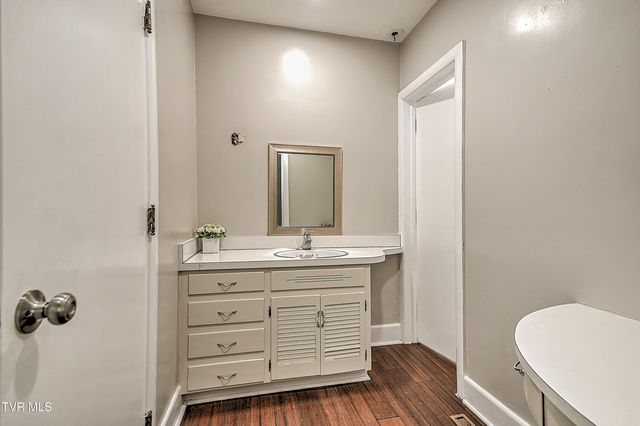 502 Valley Drive, Bristol, VA 24201