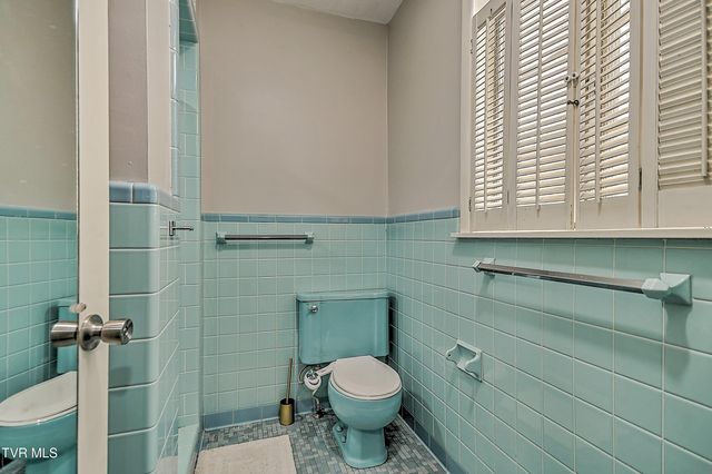 502 Valley Drive, Bristol, VA 24201