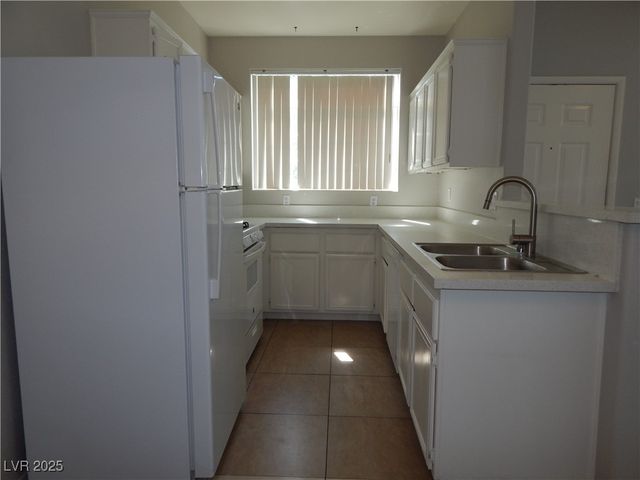 2201 Ramsgate Drive 325, Henderson, NV 89074