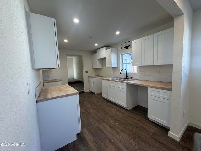 184 S Kent Street, Miami, AZ 85539