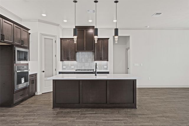405 Willow Drive, Troy, TX 76579