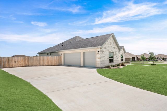 405 Willow Drive, Troy, TX 76579