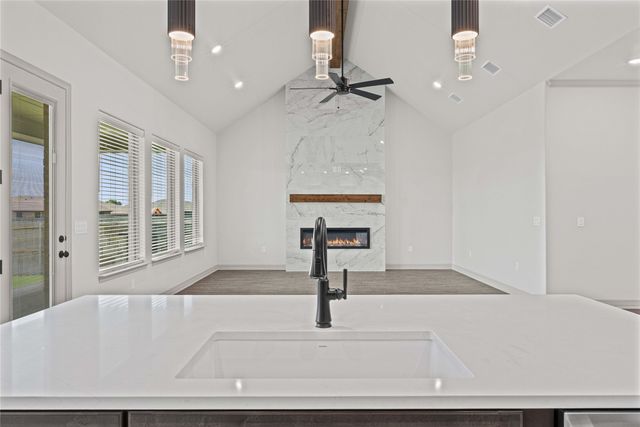 405 Willow Drive, Troy, TX 76579