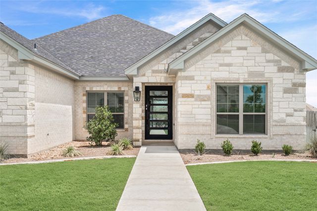 405 Willow Drive, Troy, TX 76579