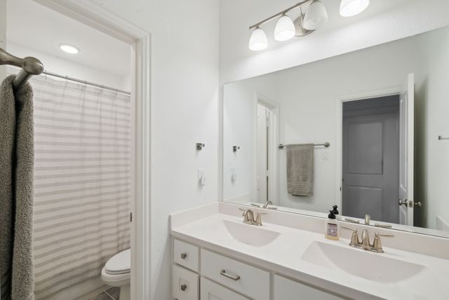 1913 Bending Oak Street, Fort Worth, TX 76008