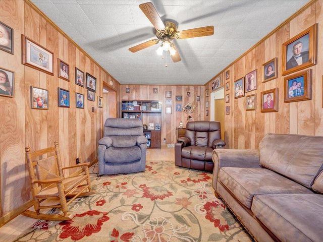 1043 Liberty ST, Martinsville, VA 24112