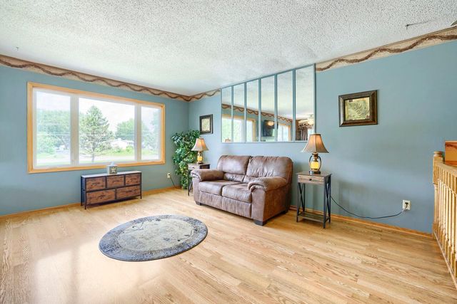 7398 214th Street N, Forest Lake, MN 55025