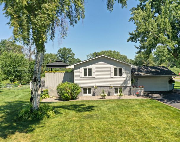 7398 214th Street N, Forest Lake, MN 55025
