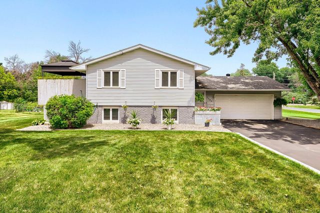 7398 214th Street N, Forest Lake, MN 55025