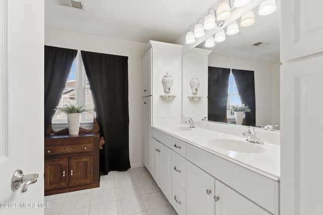 152 N Burgee Drive, Little Egg Harbor, NJ 08087