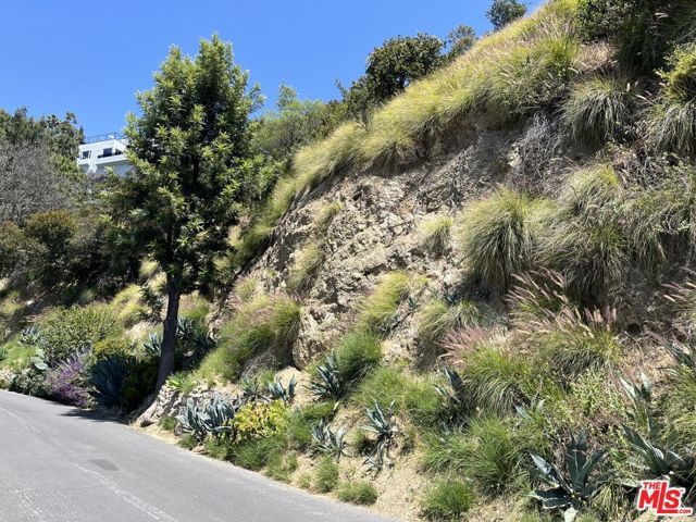 6053 Rodgerton Drive, Los Angeles, CA 90068
