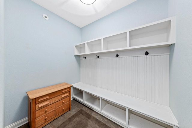 5925 Conservancy DRIVE, New Berlin, WI 53151