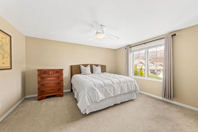 5925 Conservancy DRIVE, New Berlin, WI 53151