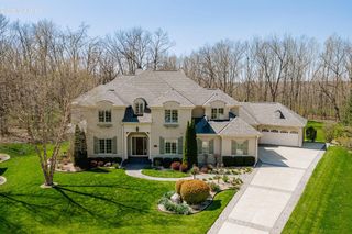 5925 Conservancy DRIVE, New Berlin, WI 53151