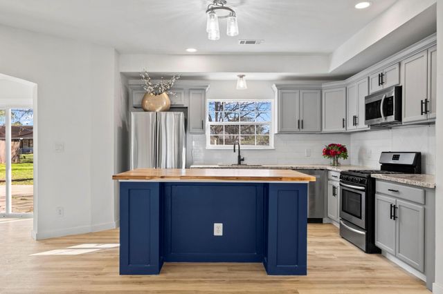 1740 6th Street, Hempstead, TX 77445