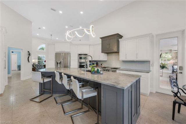 2041 Prince DR, Naples, FL 34110