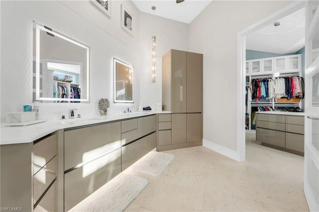 2041 Prince DR, Naples, FL 34110