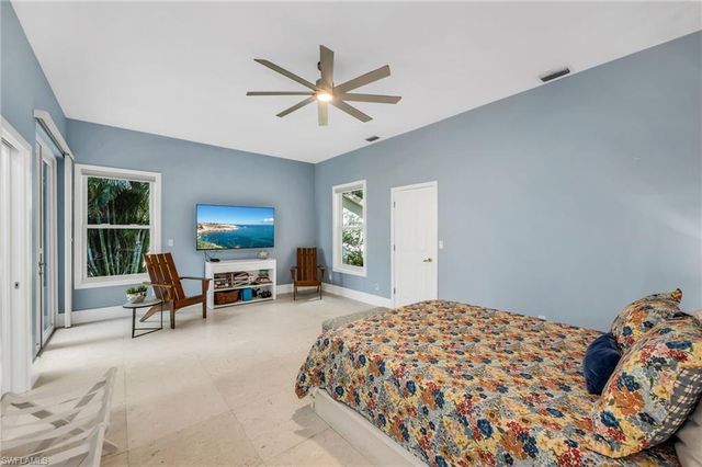 2041 Prince DR, Naples, FL 34110