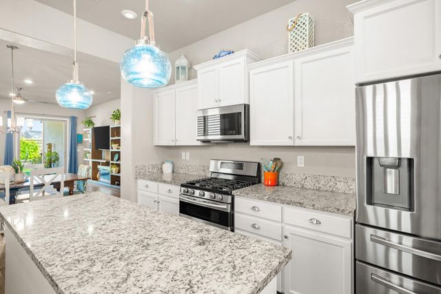 5628 Whisper Wind Way, Roseville, CA 95747