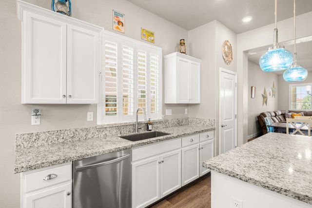 5628 Whisper Wind Way, Roseville, CA 95747