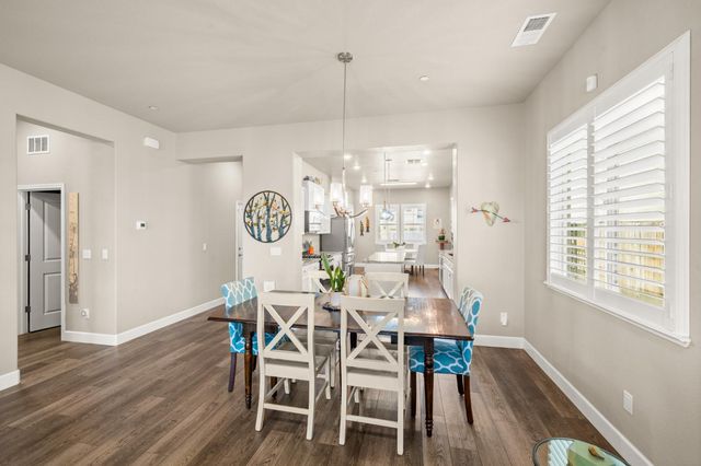 5628 Whisper Wind Way, Roseville, CA 95747