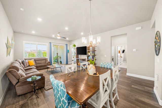 5628 Whisper Wind Way, Roseville, CA 95747