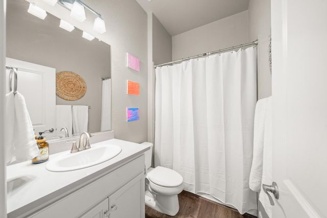 5628 Whisper Wind Way, Roseville, CA 95747