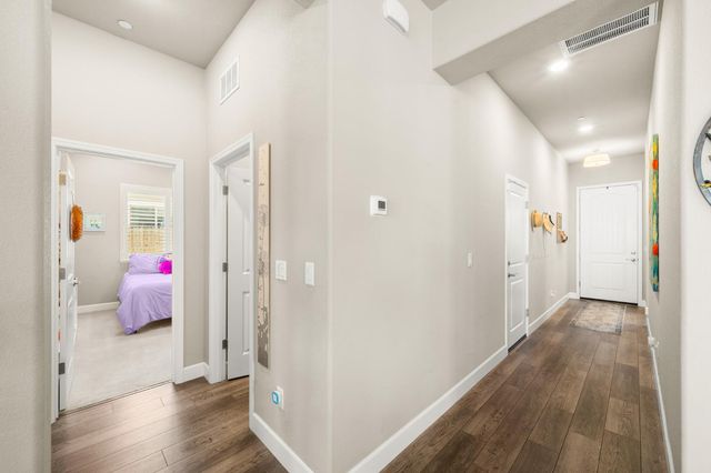 5628 Whisper Wind Way, Roseville, CA 95747