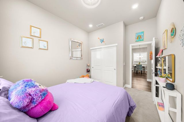5628 Whisper Wind Way, Roseville, CA 95747